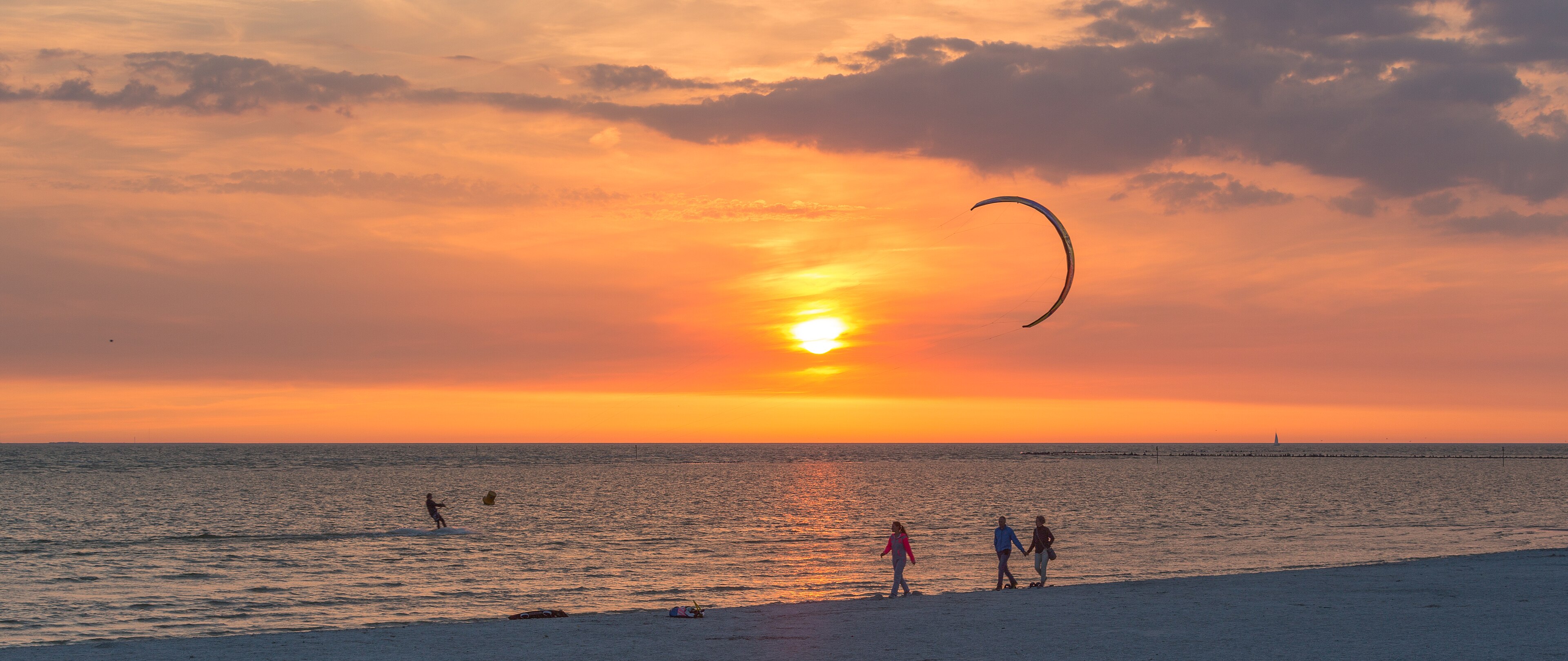 Kiteboarder riding at Curry Hammock